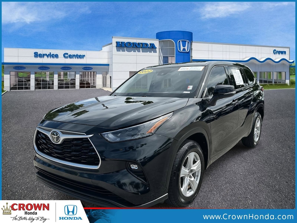 Used 2022 Toyota Highlander LE SUV