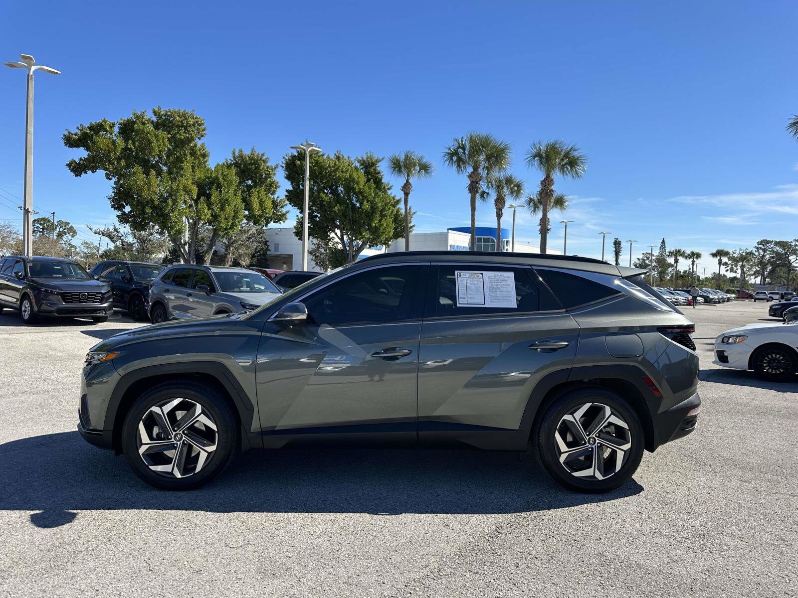 2022 Hyundai Tucson Limited photo 2