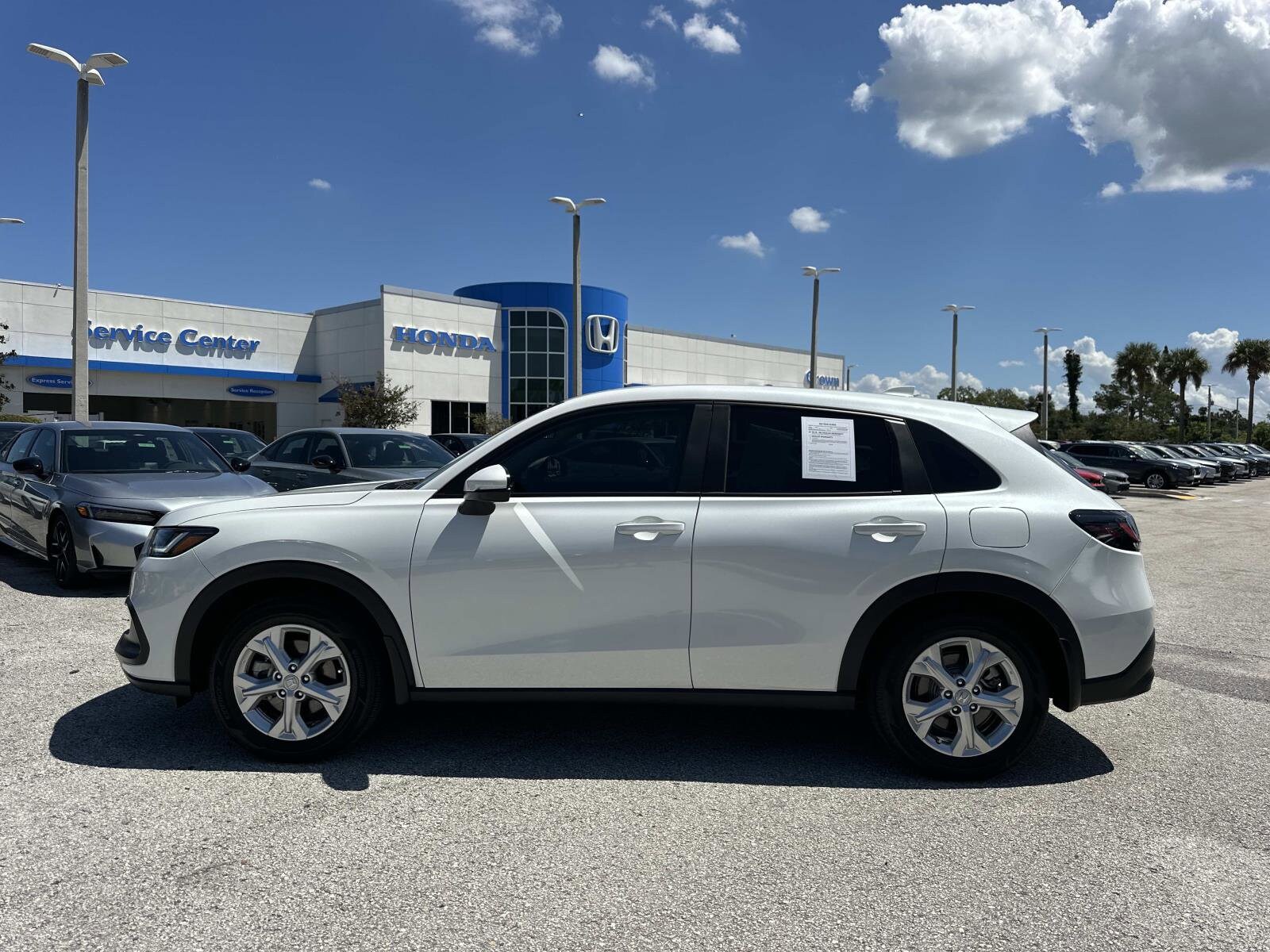 2023 Honda HR-V LX photo 2