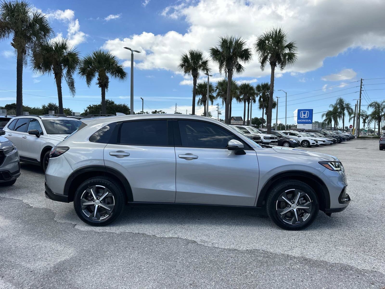 2023 Honda HR-V EX-L photo 2
