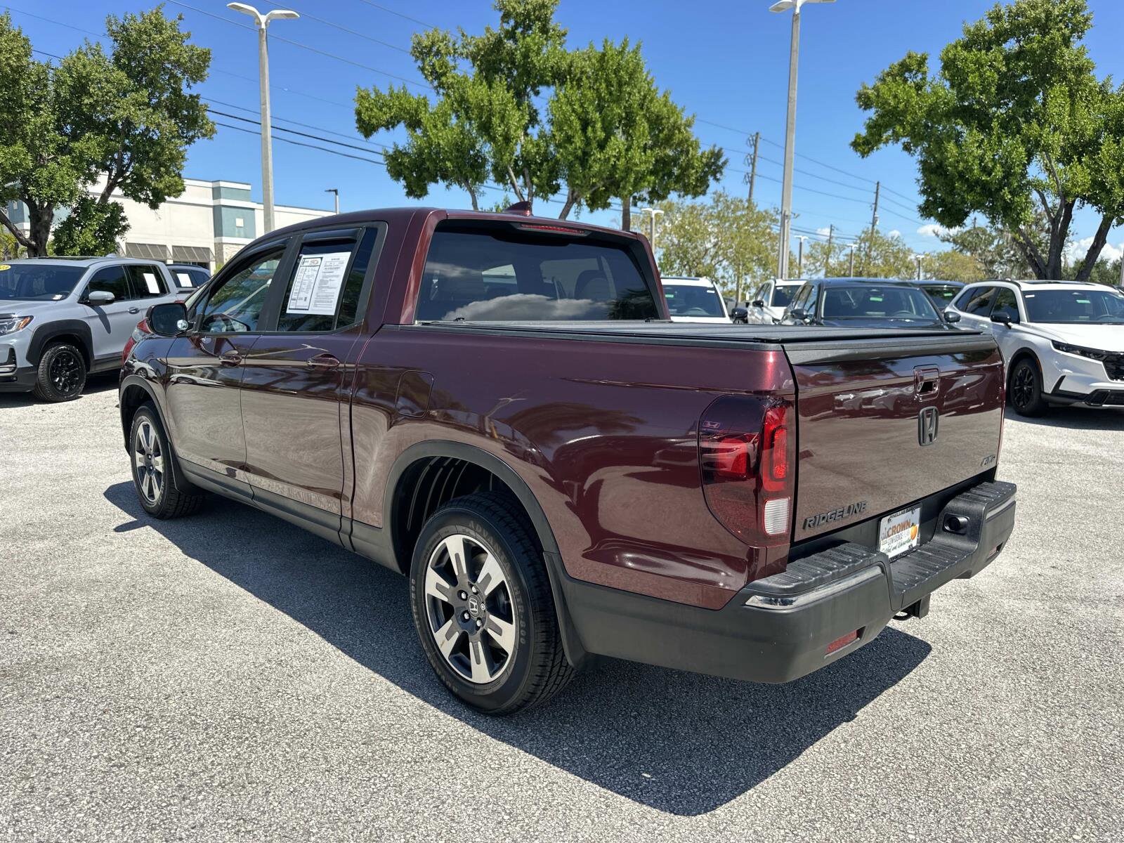 2017 Honda Ridgeline RTL-T photo 4