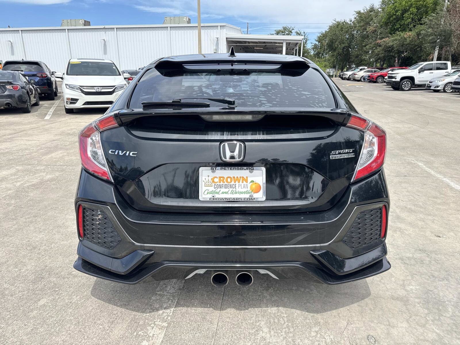 2017 Honda Civic Sport Touring Hatchback photo 4