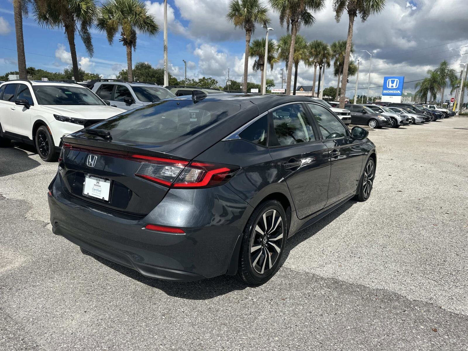 2023 Honda Civic EX-L Hatchback photo 3