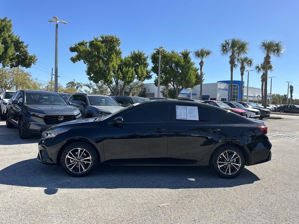 Used 2022 Kia Forte LXS Sedan