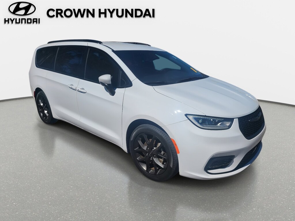 Used 2023 Chrysler Pacifica Touring L Van Passenger Van