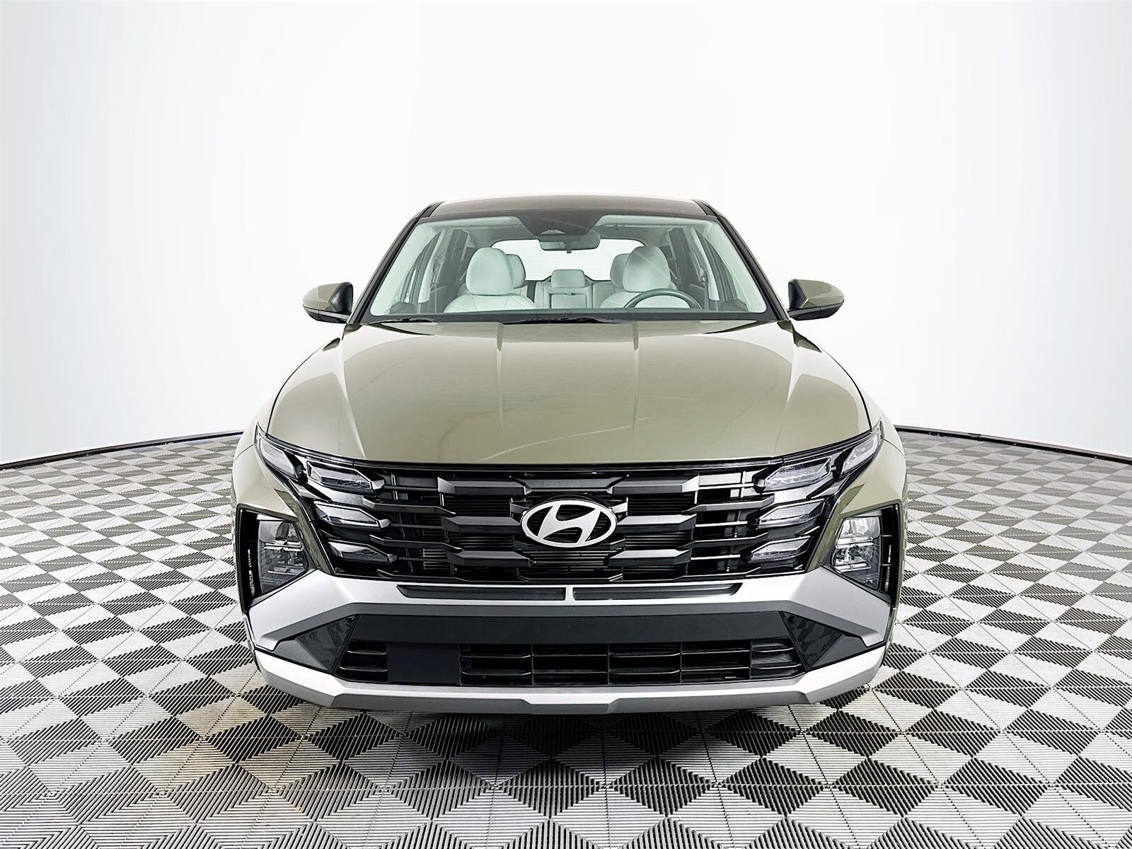 2025 Hyundai Tucson SE photo 2