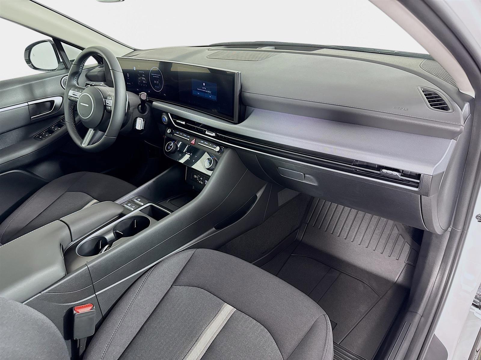 2025 Hyundai Sonata SEL - Photo 29