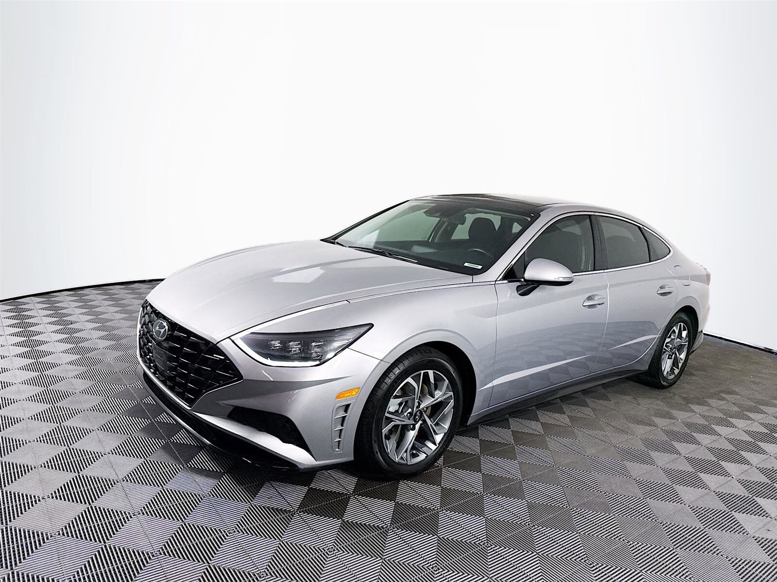 2023 Hyundai Sonata SEL photo 3