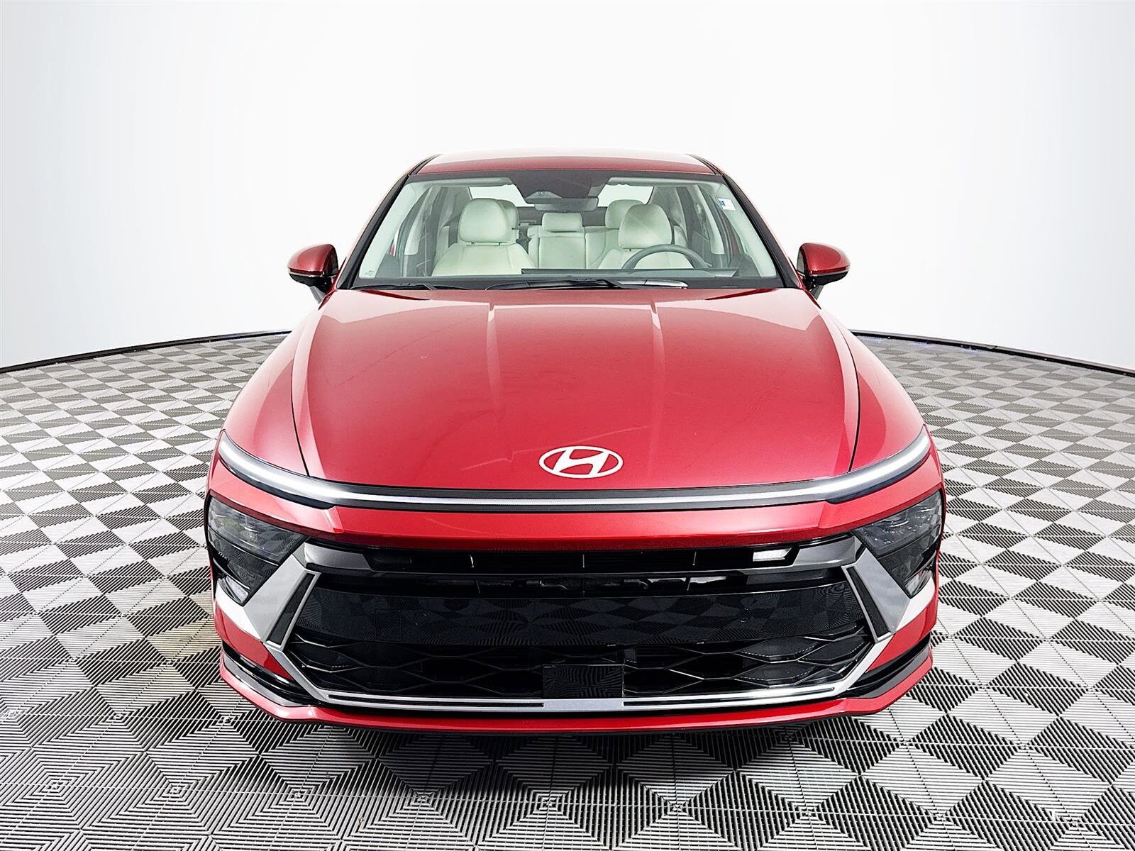 2024 Hyundai Sonata SEL photo 2