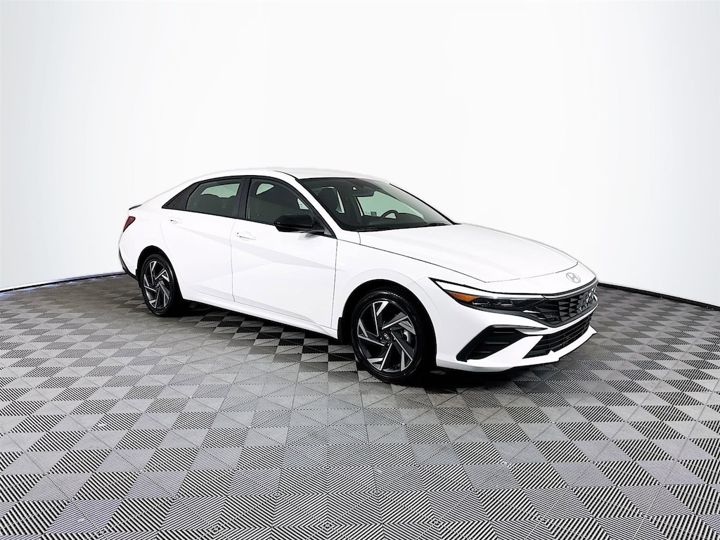 New 2025 Hyundai Elantra Hybrid SEL Sport Sedan
