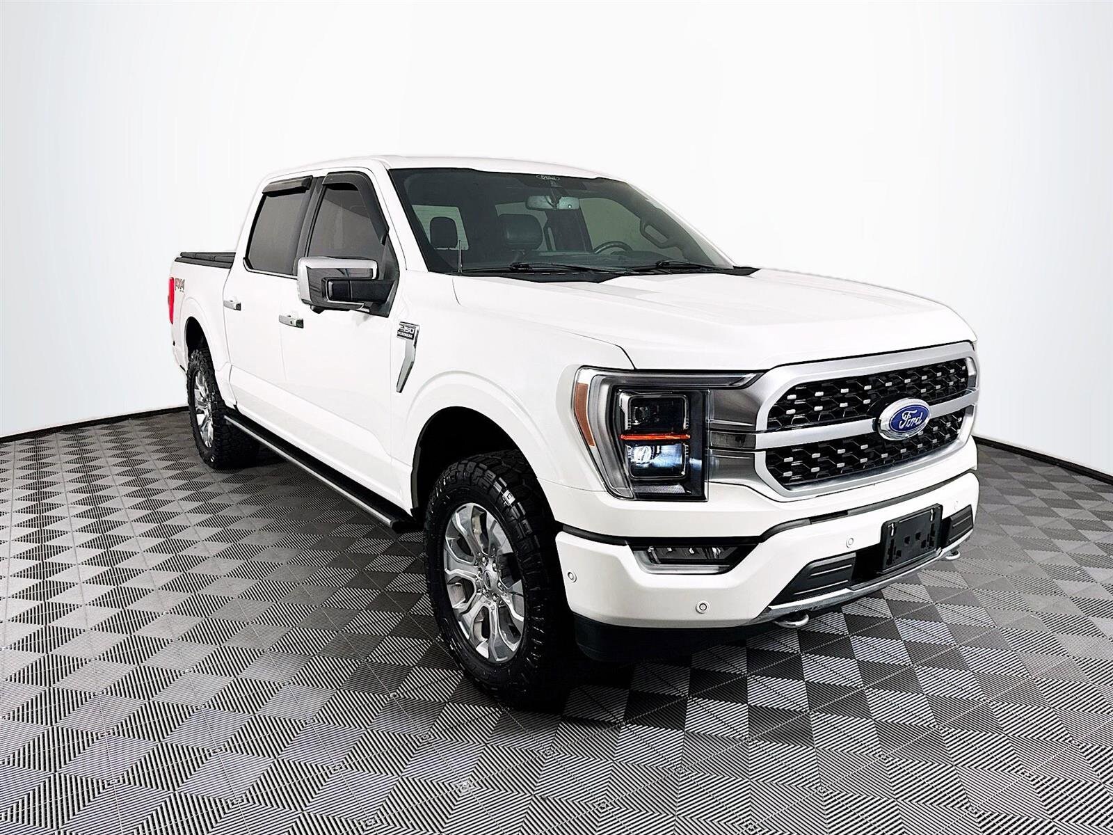 2022 Ford F-150 Platinum photo 3