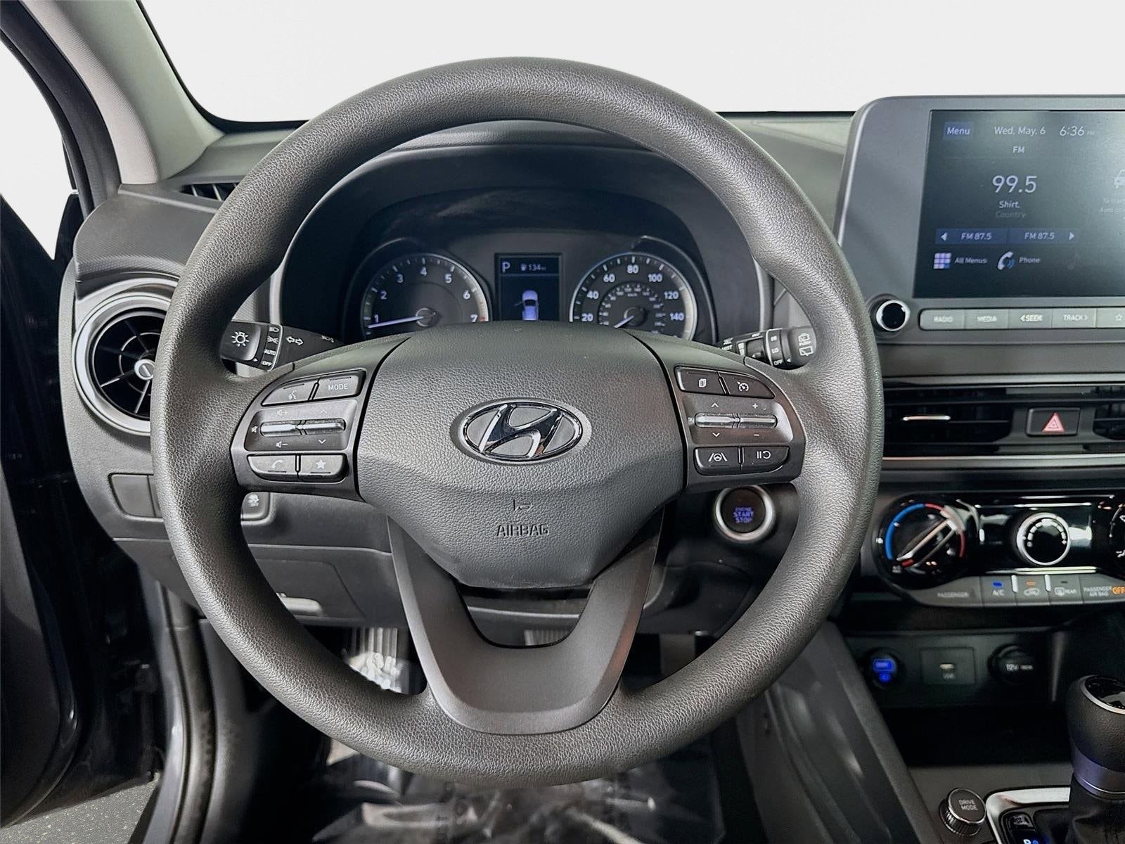 2023 Hyundai Kona SEL - Photo 12