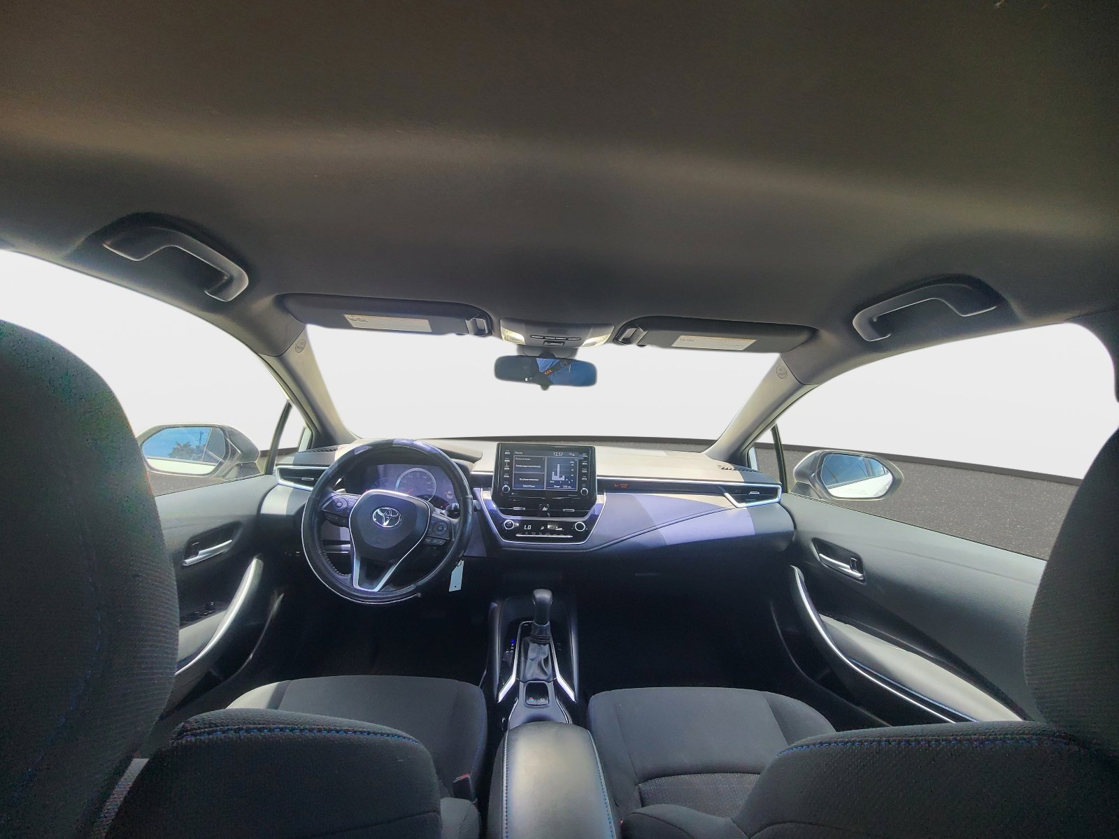 2021 Toyota Corolla SE - Photo 9