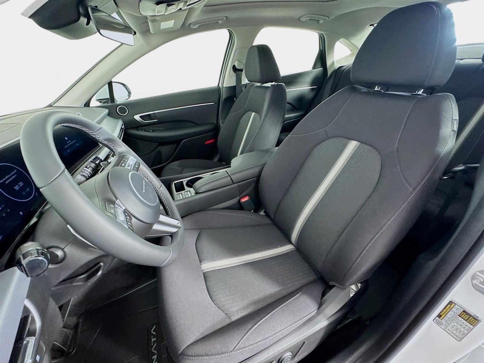 2025 Hyundai Sonata SEL - Photo 11