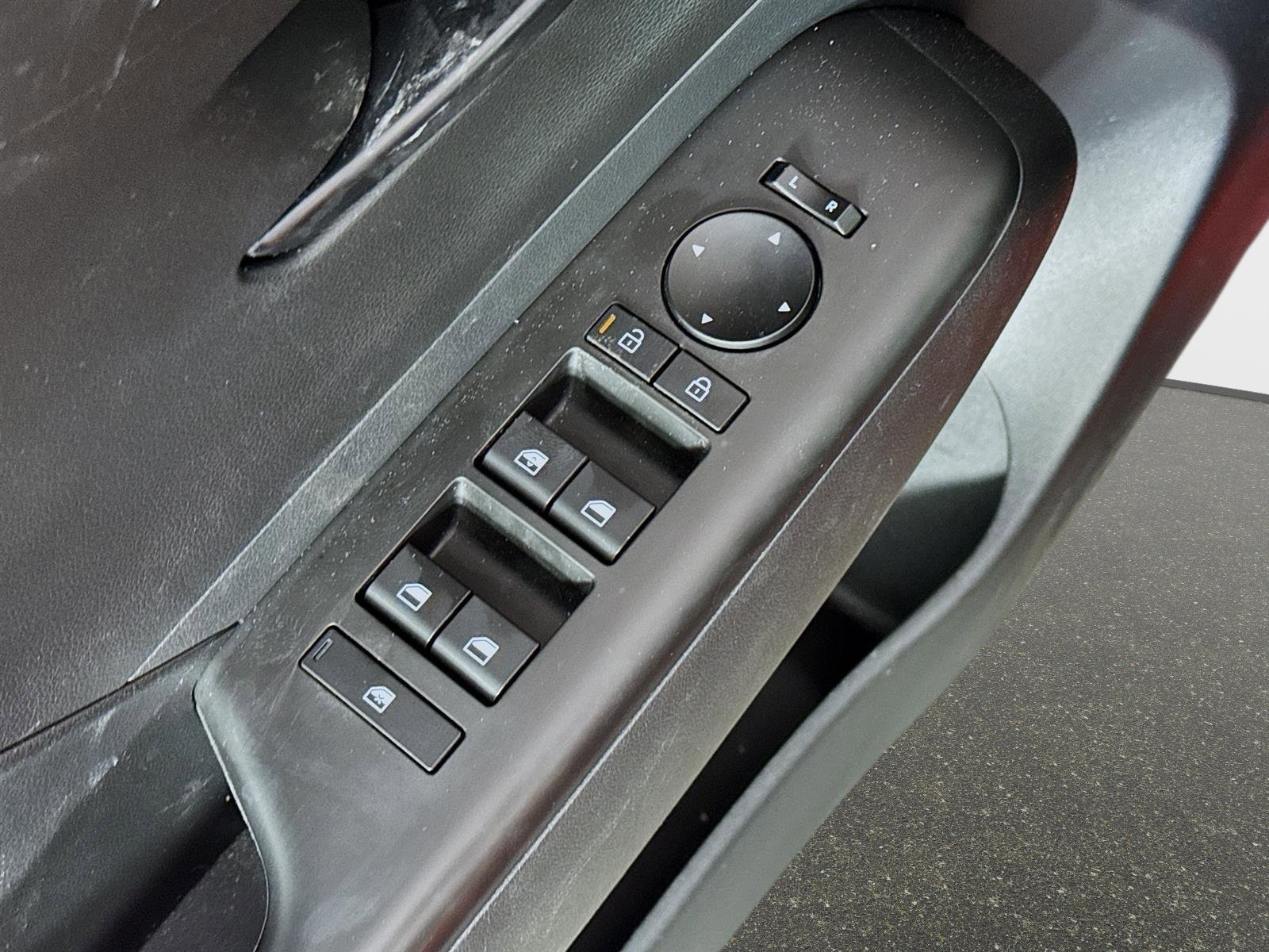 2024 Hyundai Kona SEL - Photo 18