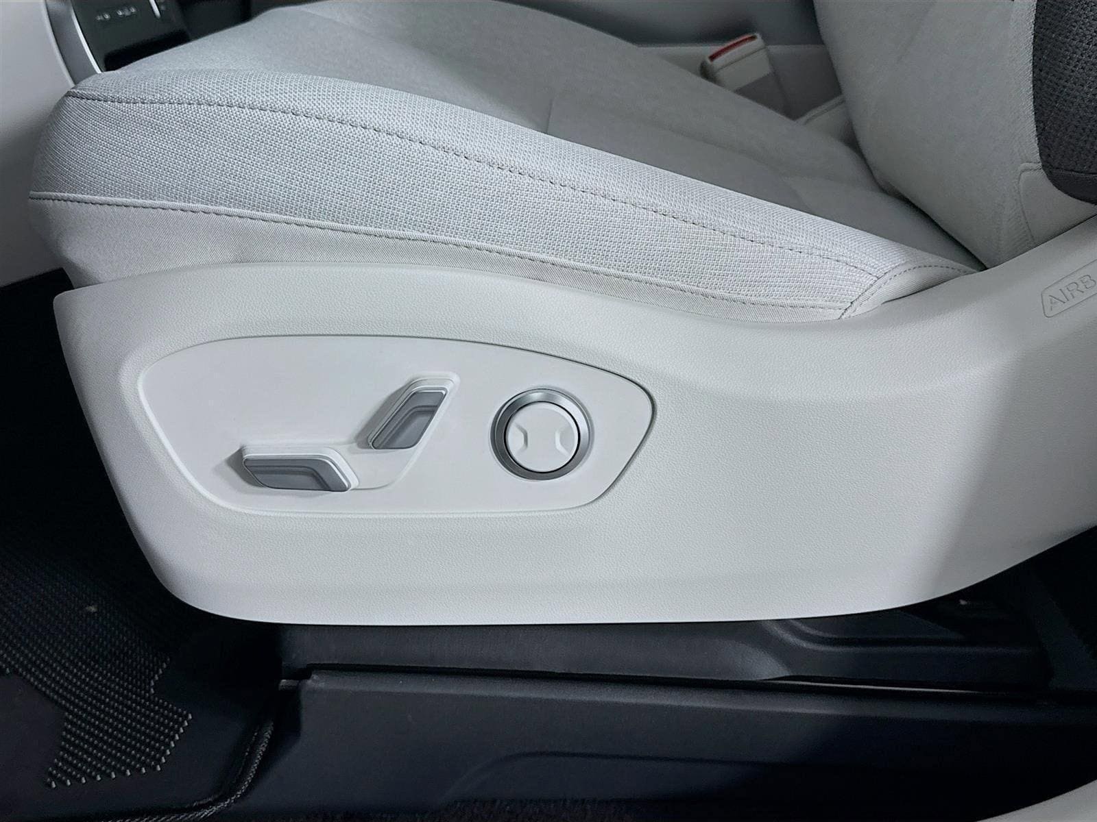 2026 Hyundai IONIQ 9 SE - Photo 20