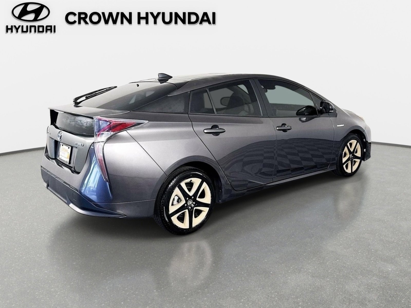 2017 Toyota Prius Three - Photo 6