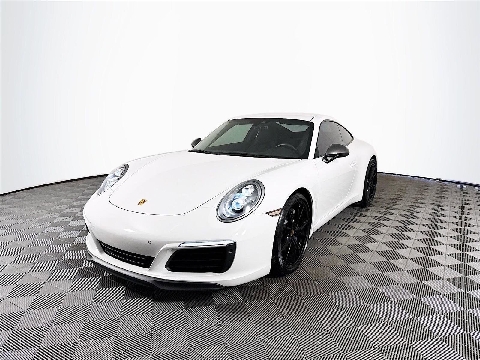 2019 Porsche 911 T photo 3