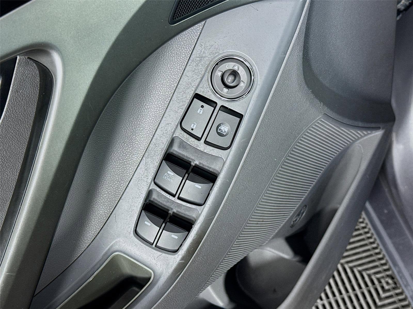 2012 Hyundai Elantra GLS - Photo 17