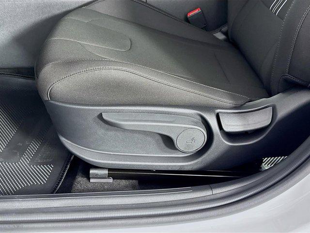 2025 Hyundai Elantra Blue - Photo 20