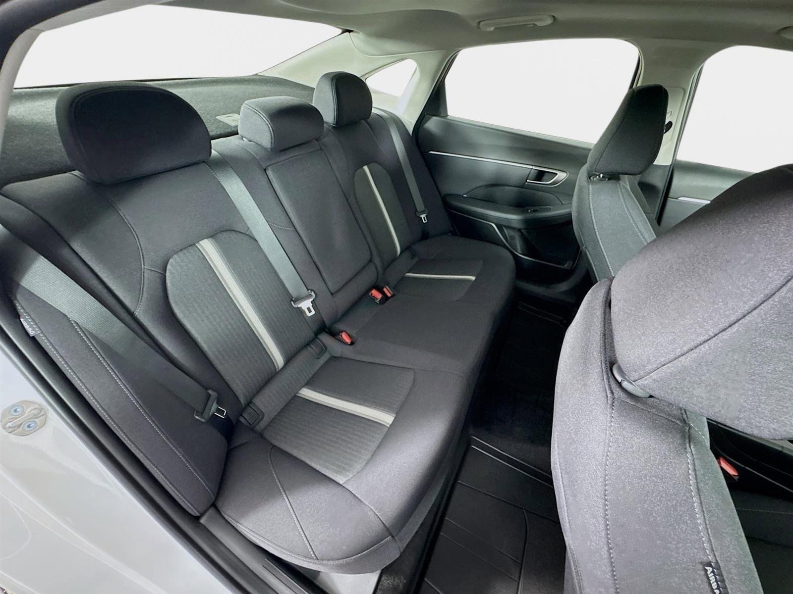 2025 Hyundai Sonata SEL - Photo 27