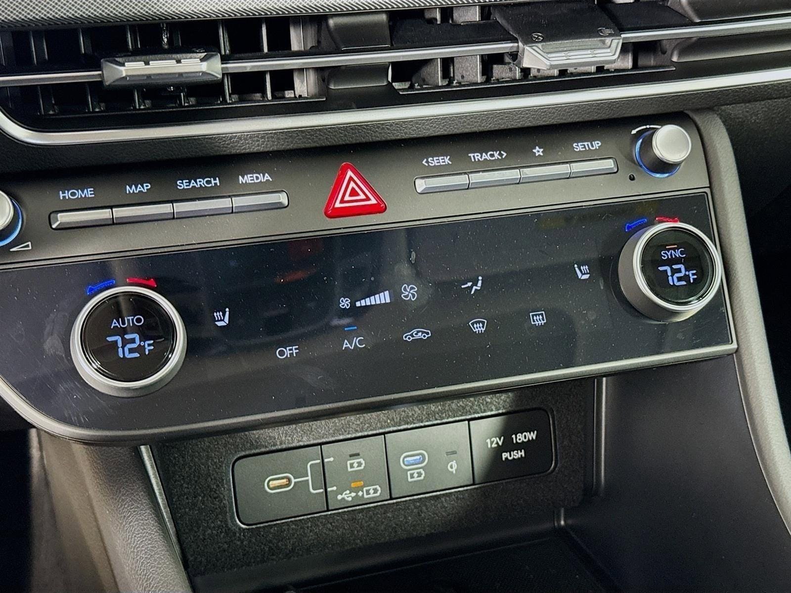 2025 Hyundai Sonata SEL - Photo 18