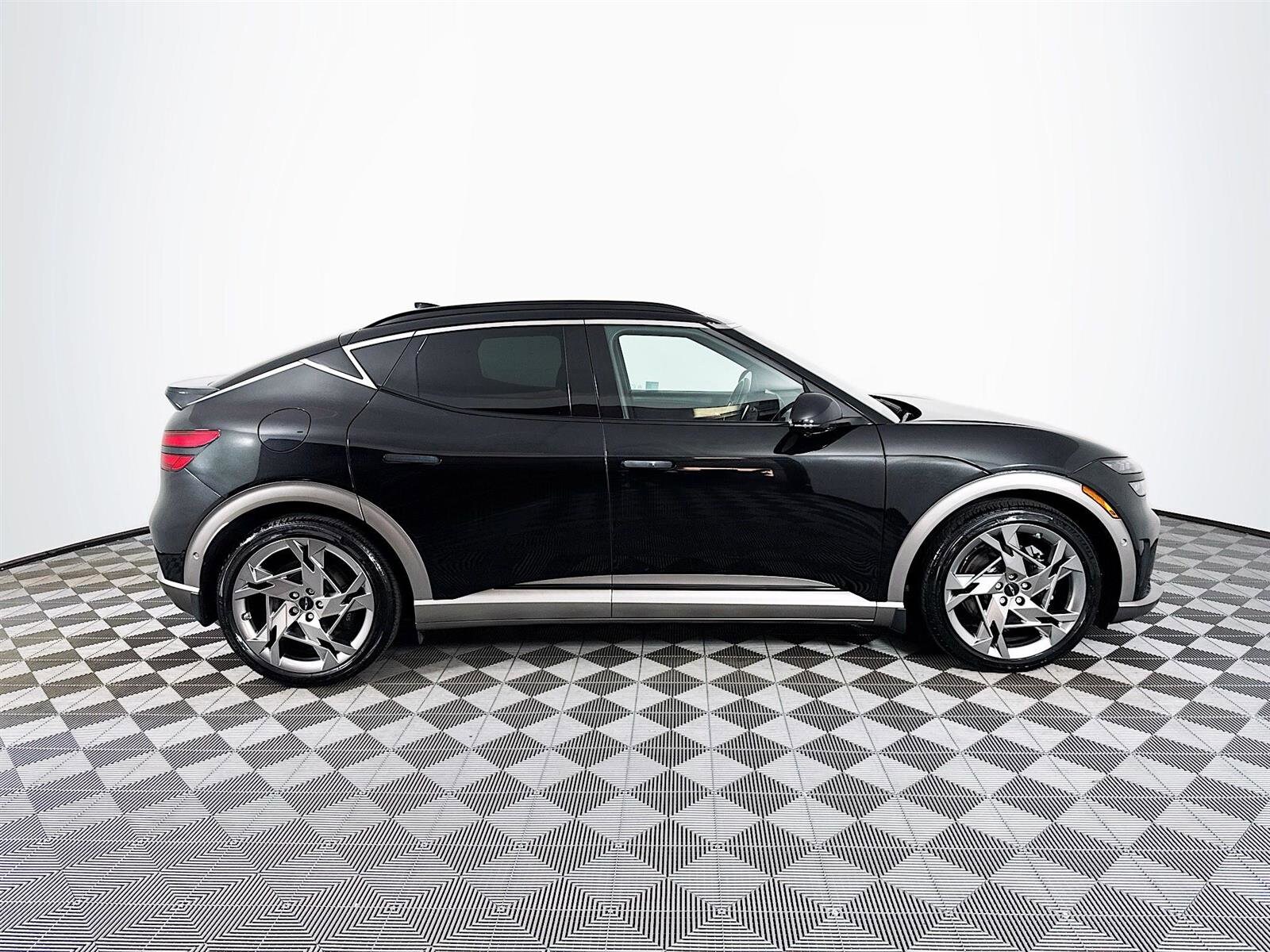 2024 Genesis GV60 AWD Performance photo 4