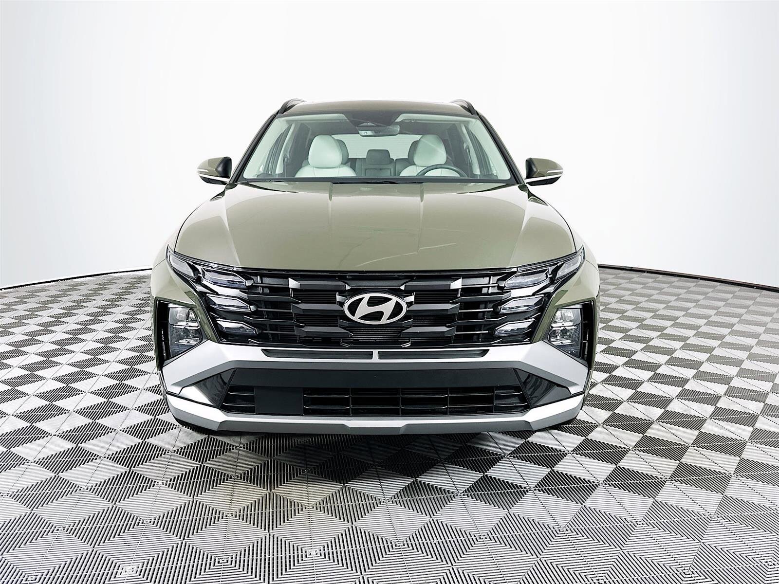 2025 Hyundai Tucson SEL Convenience photo 2