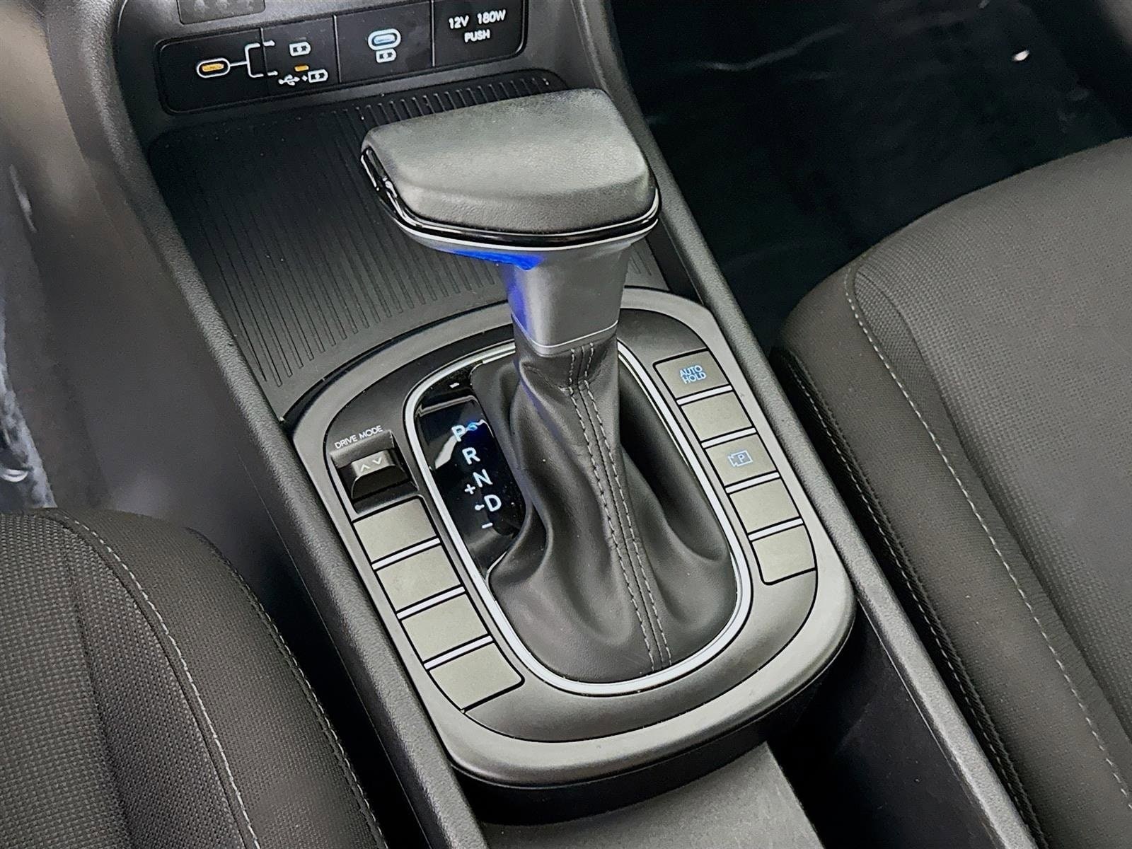 2024 Hyundai Kona SEL - Photo 17