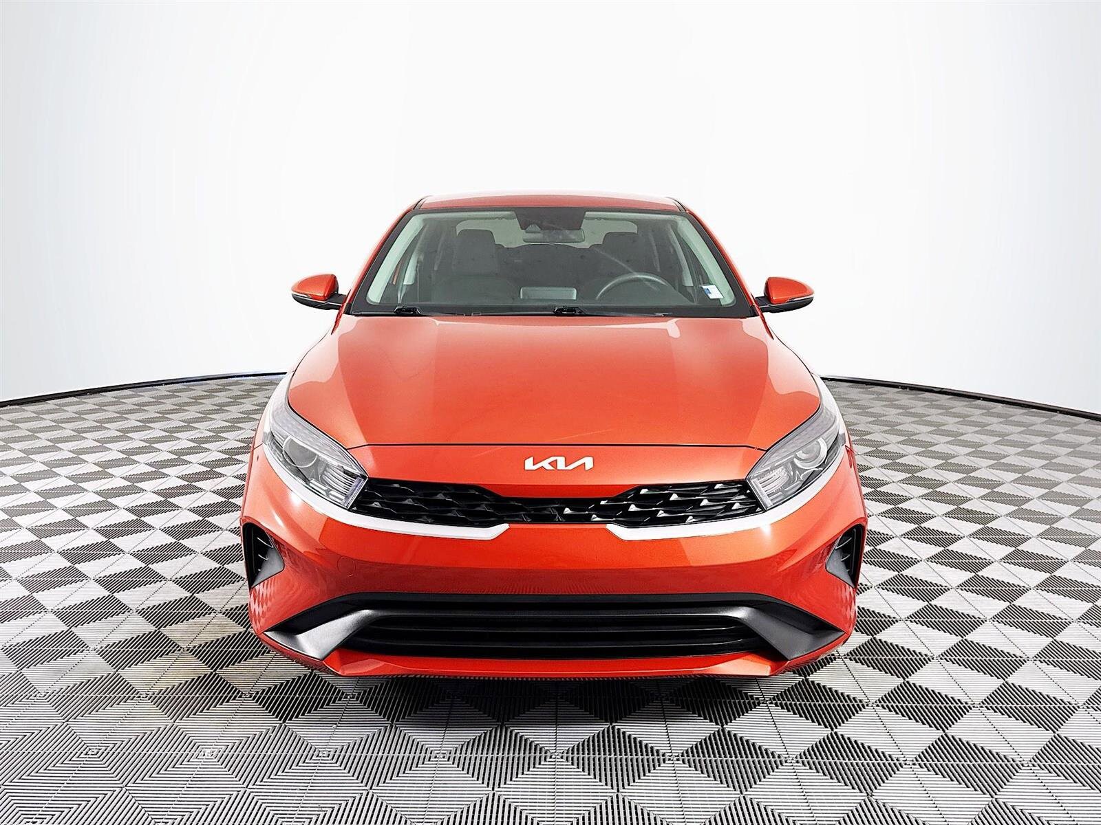 2023 Kia Forte LXS photo 2