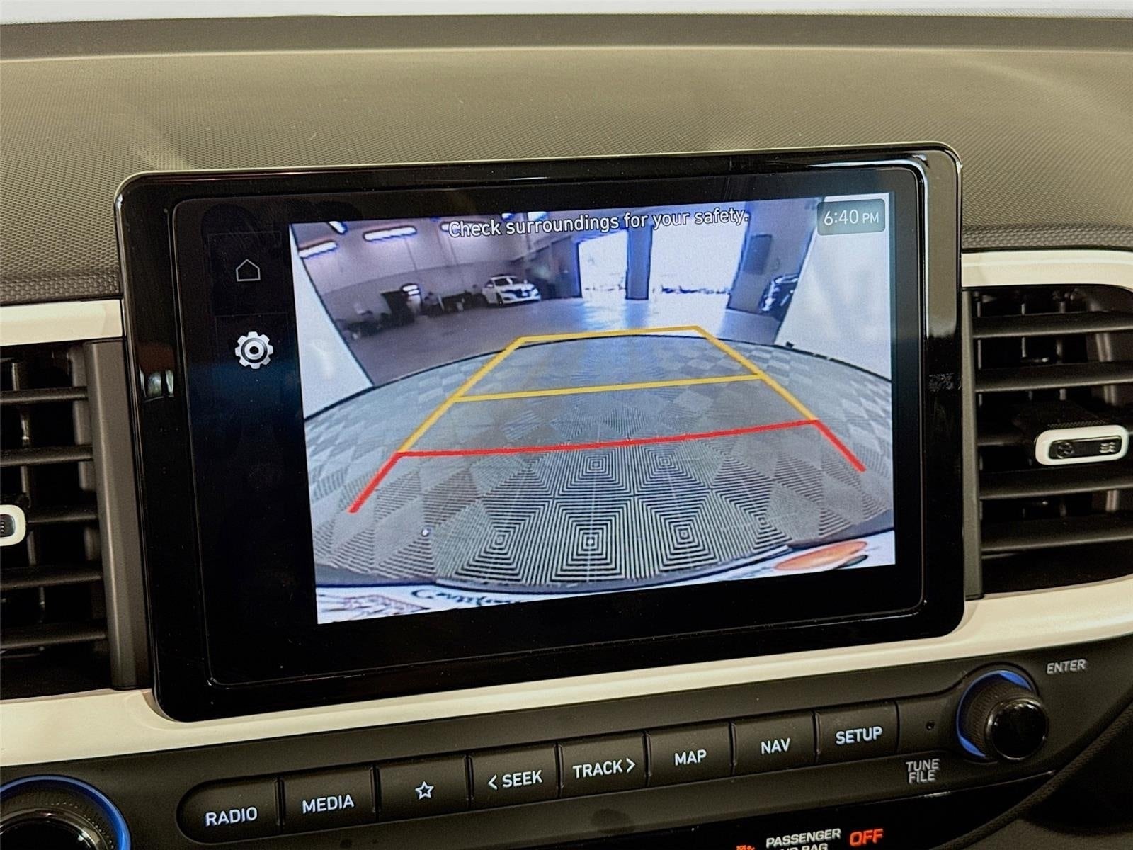 2025 Hyundai Venue Limited - Photo 16