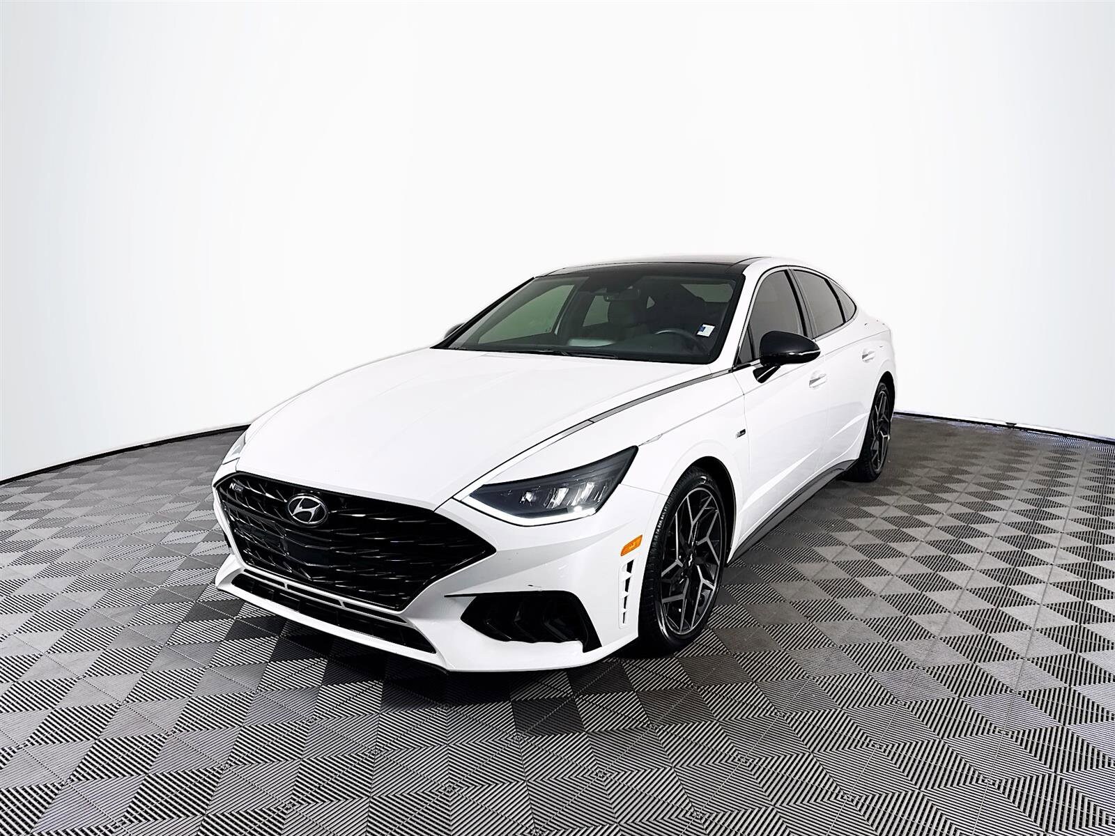 2022 Hyundai Sonata N Line photo 3