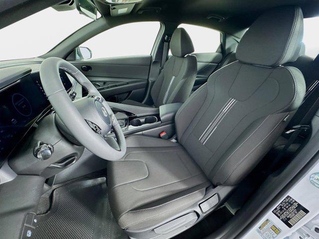 2025 Hyundai Elantra Blue - Photo 11