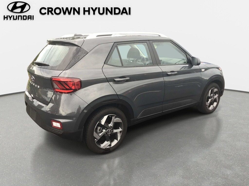 Used 2025 Hyundai Venue SEL SUV