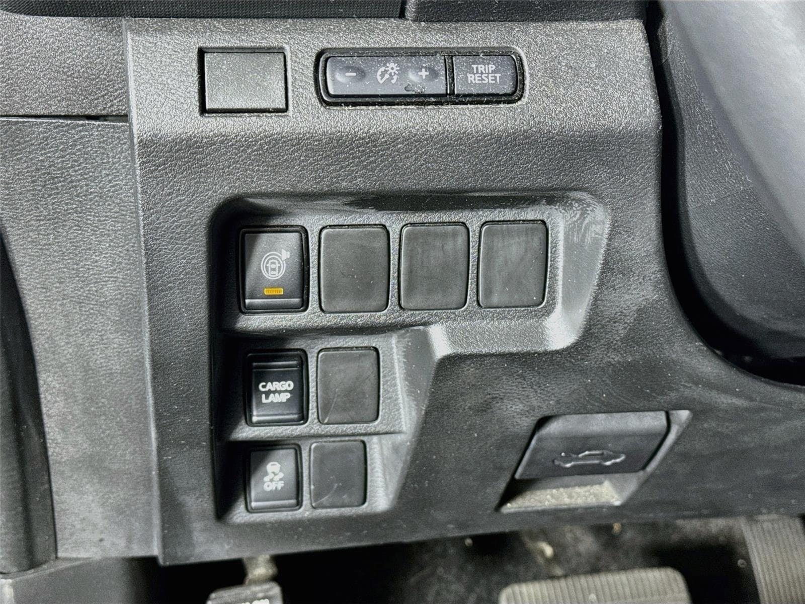2024 Nissan Frontier SV - Photo 11