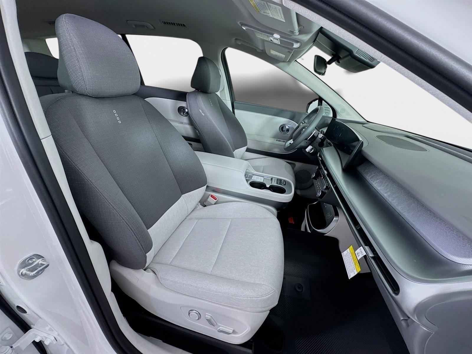 2026 Hyundai IONIQ 9 SE - Photo 28