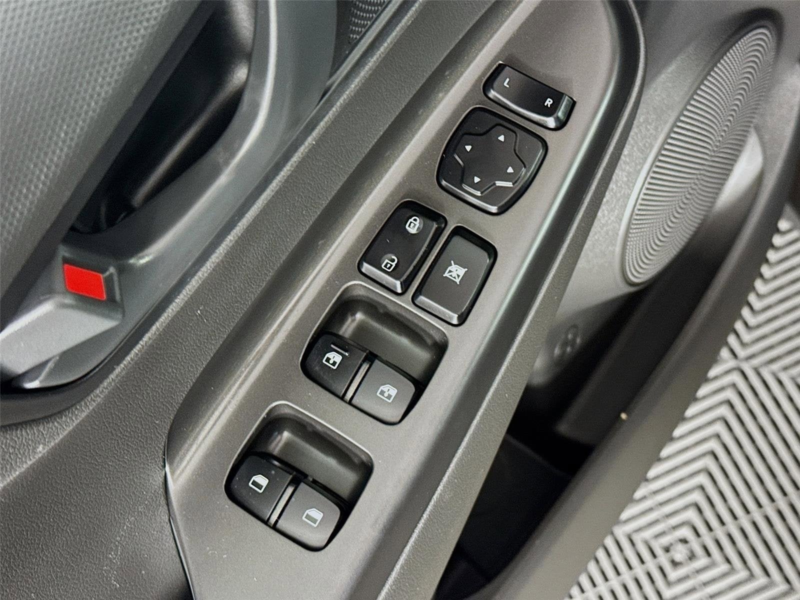 2023 Hyundai Kona SEL - Photo 18