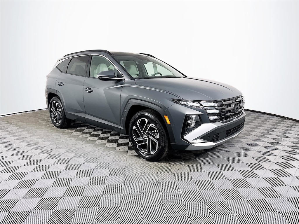 New 2025 Hyundai Tucson Limited FWD SUV