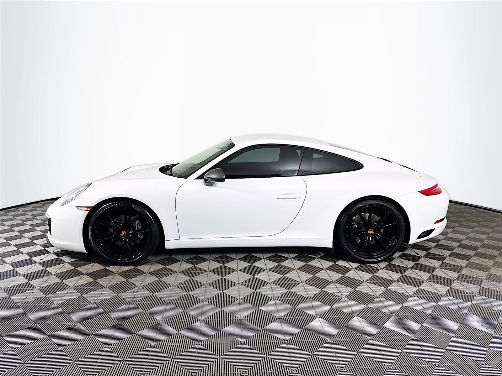 2019 Porsche 911 T photo 4