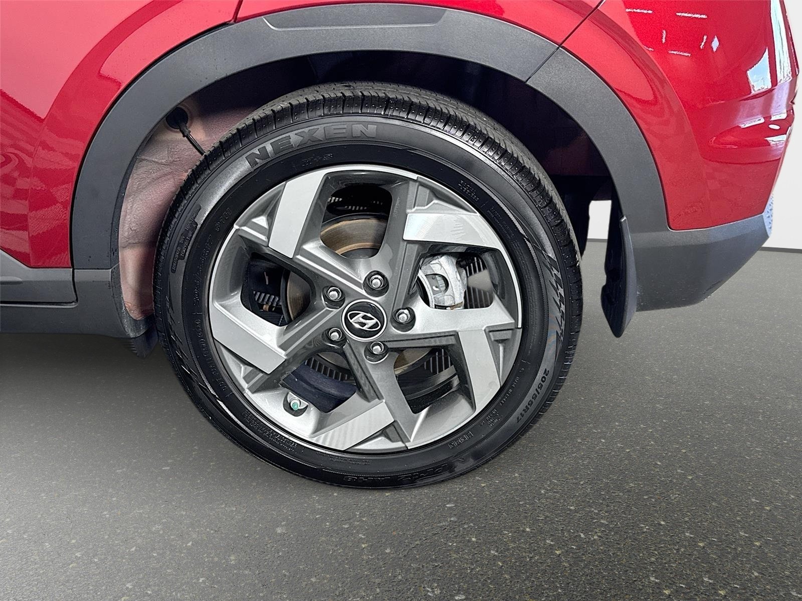 2025 Hyundai Venue Limited - Photo 30