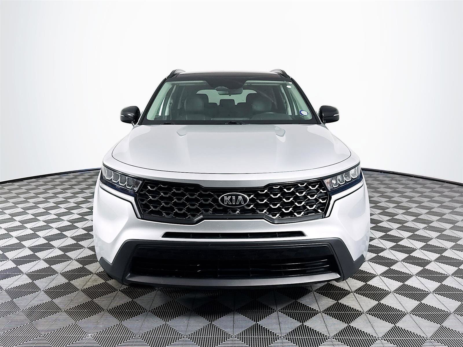 2021 Kia Sorento S photo 2