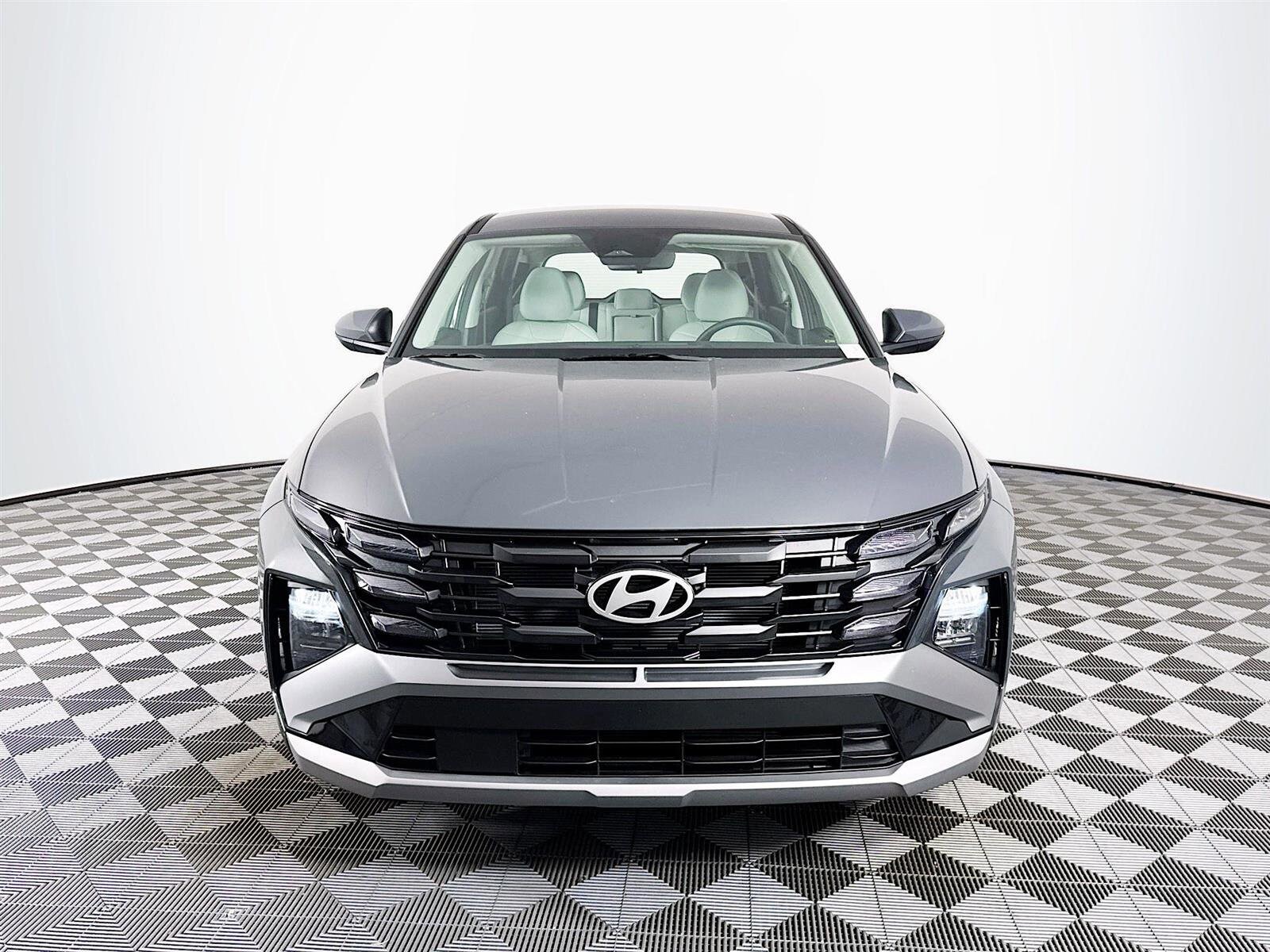 2026 Hyundai Tucson SE photo 2