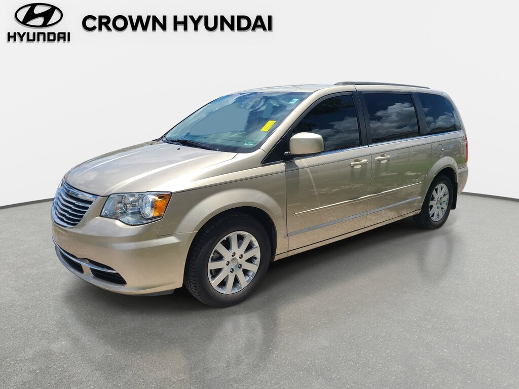 Used 2016 Chrysler Town & Country LX Van LWB Passenger Van