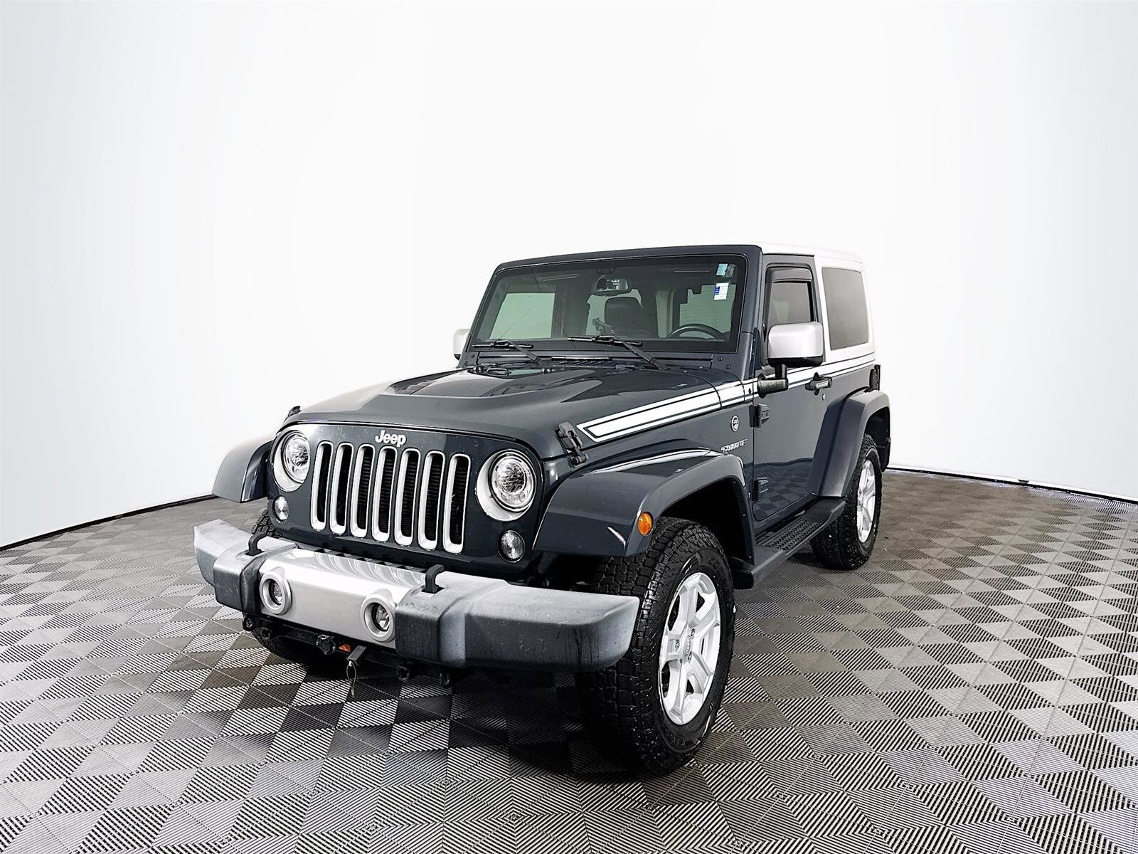 2017 Jeep Wrangler Chief photo 3