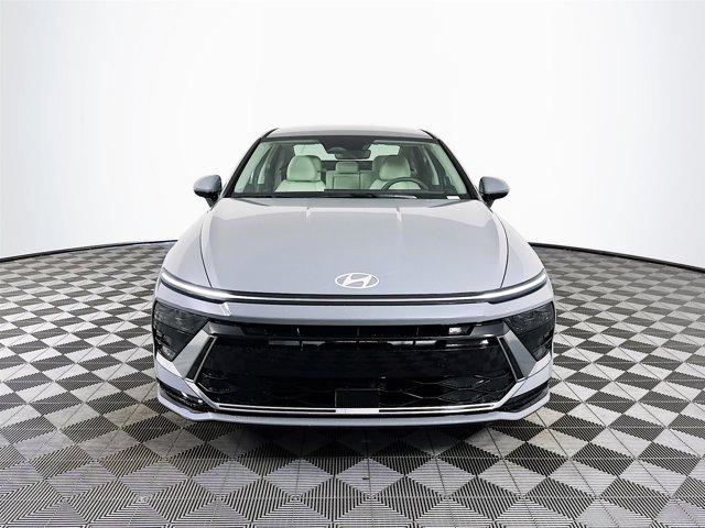 2025 Hyundai Sonata SEL photo 2