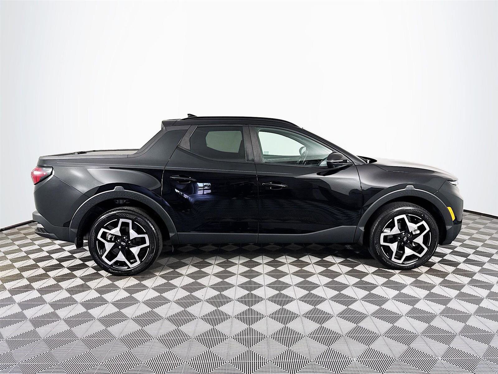 2024 Hyundai Santa Cruz Limited photo 4