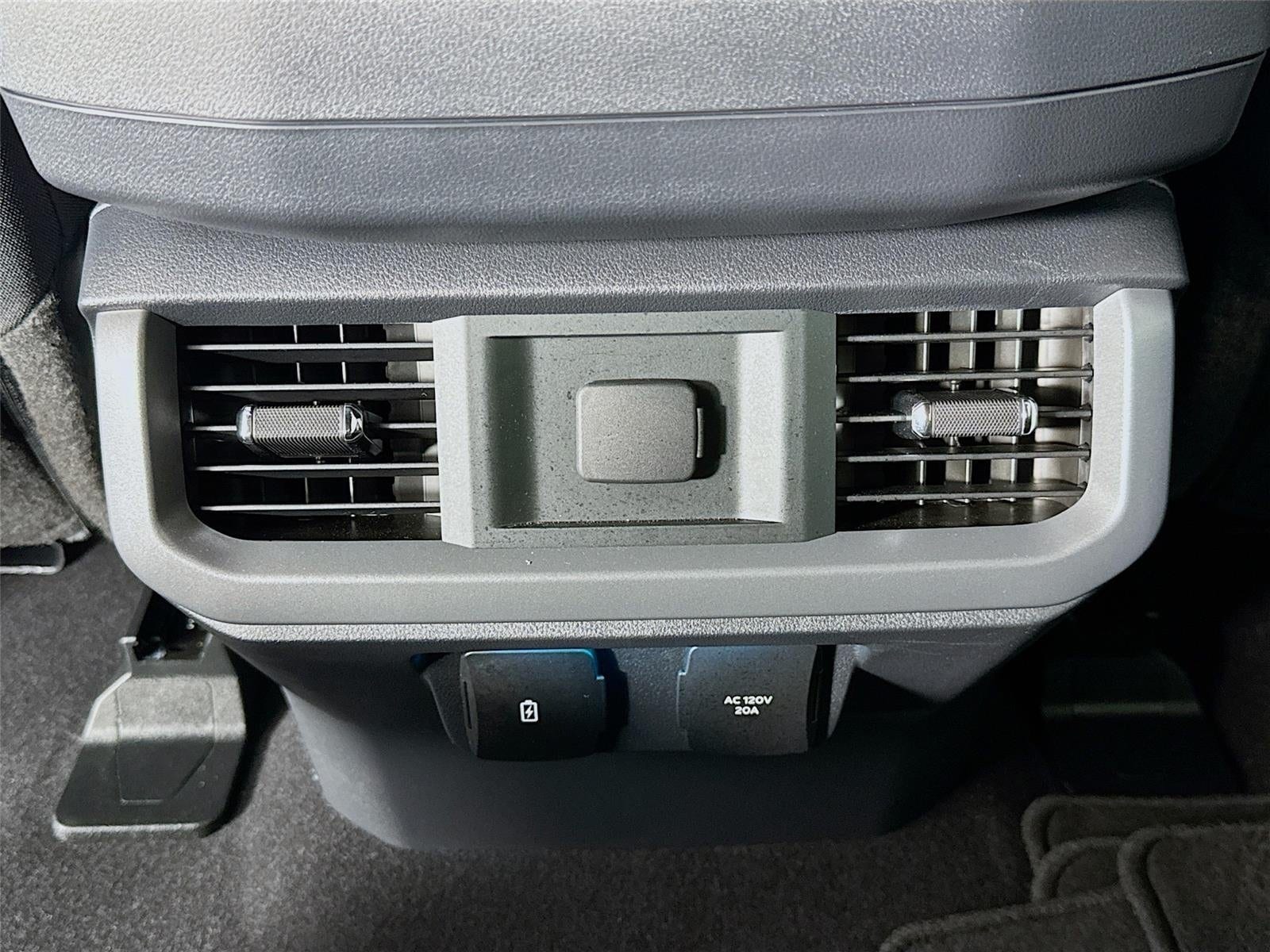 2025 Ford F-150 XLT - Photo 26