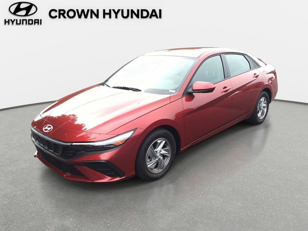 Used 2026 Hyundai Elantra SE Sedan