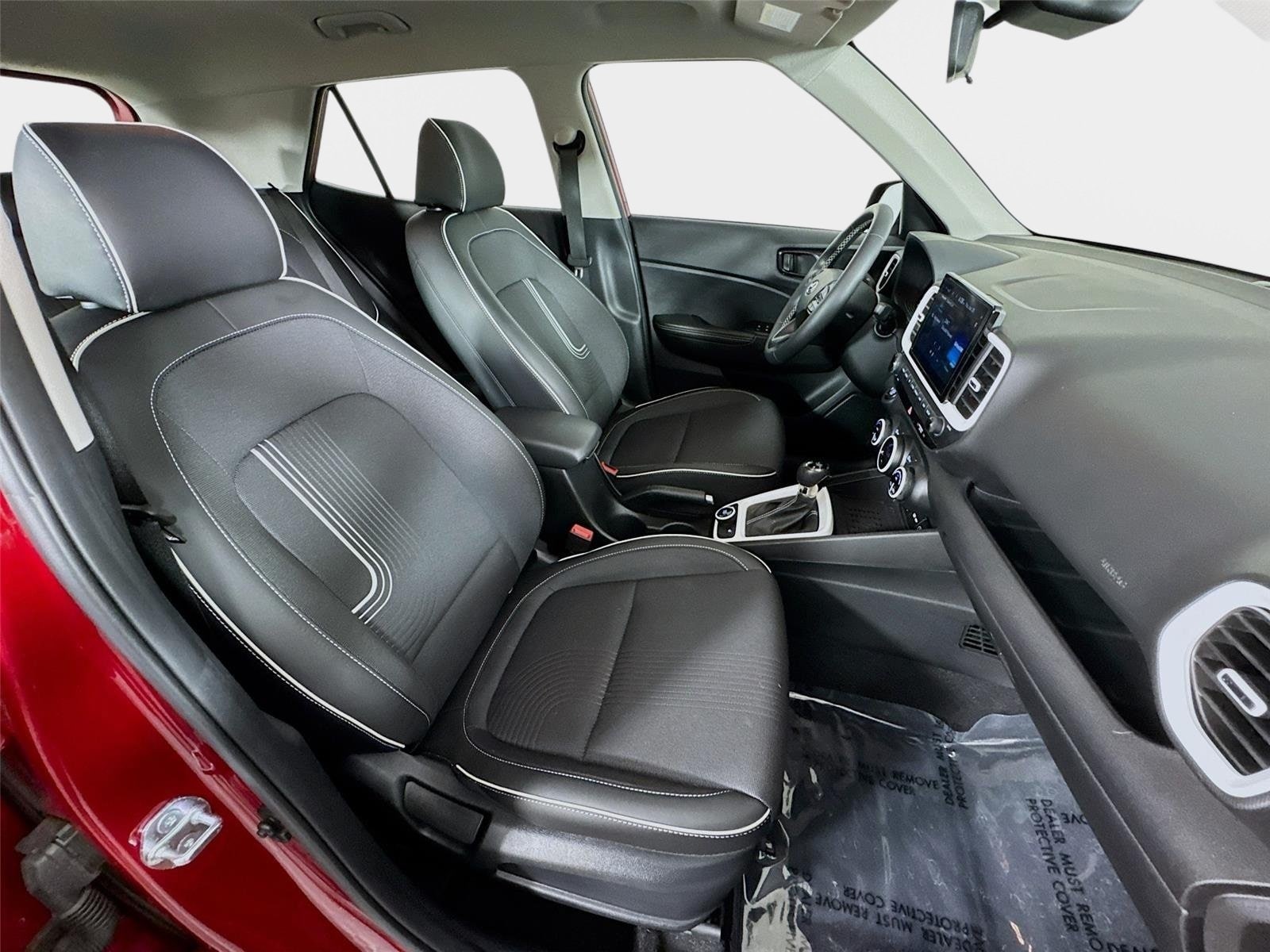 2025 Hyundai Venue Limited - Photo 27