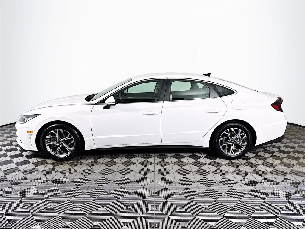Used 2023 Hyundai Sonata SEL Sedan
